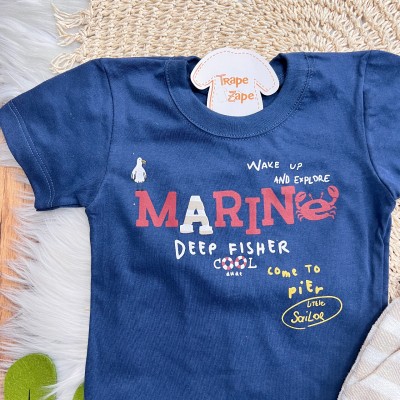 Conj. Camiseta Marine Deep Fisher e Bermuda Listrada em Linho - Marinho e Areia